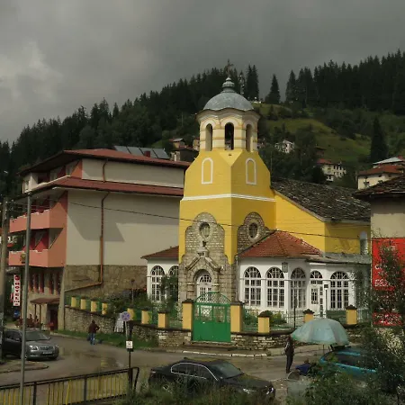 Willy Villy's Home- Апартаменты Чепеларе