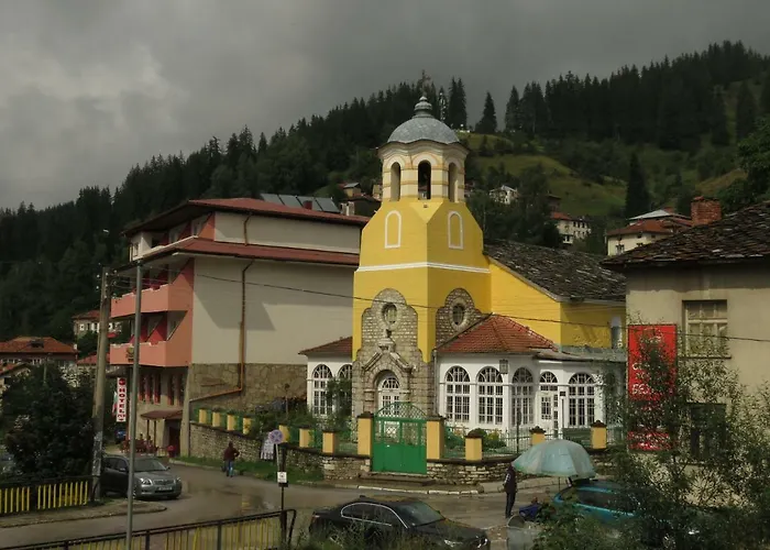 Willy Villy's Home- Апартаменты Чепеларе